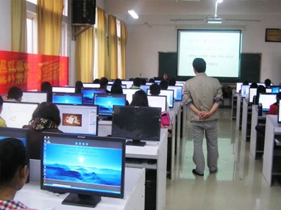 練車(chē)時(shí)什么態(tài)度，考試時(shí)什么運(yùn)氣！